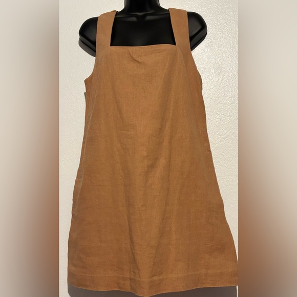 Abercrombie & Fitch Dresses & Skirts - ABERCROMBIE & FITCH Tan Sleeveless Top Size M